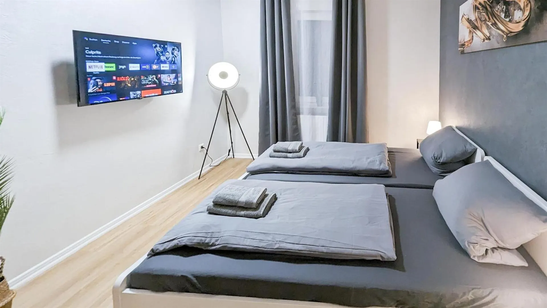 Alfa 4 Zimmer Apartment 8 Personen Tv Wifi Wm I 4Br 7Beds I 8 People I Kitchen L Bathroom Stuttgart 0*,  Germany