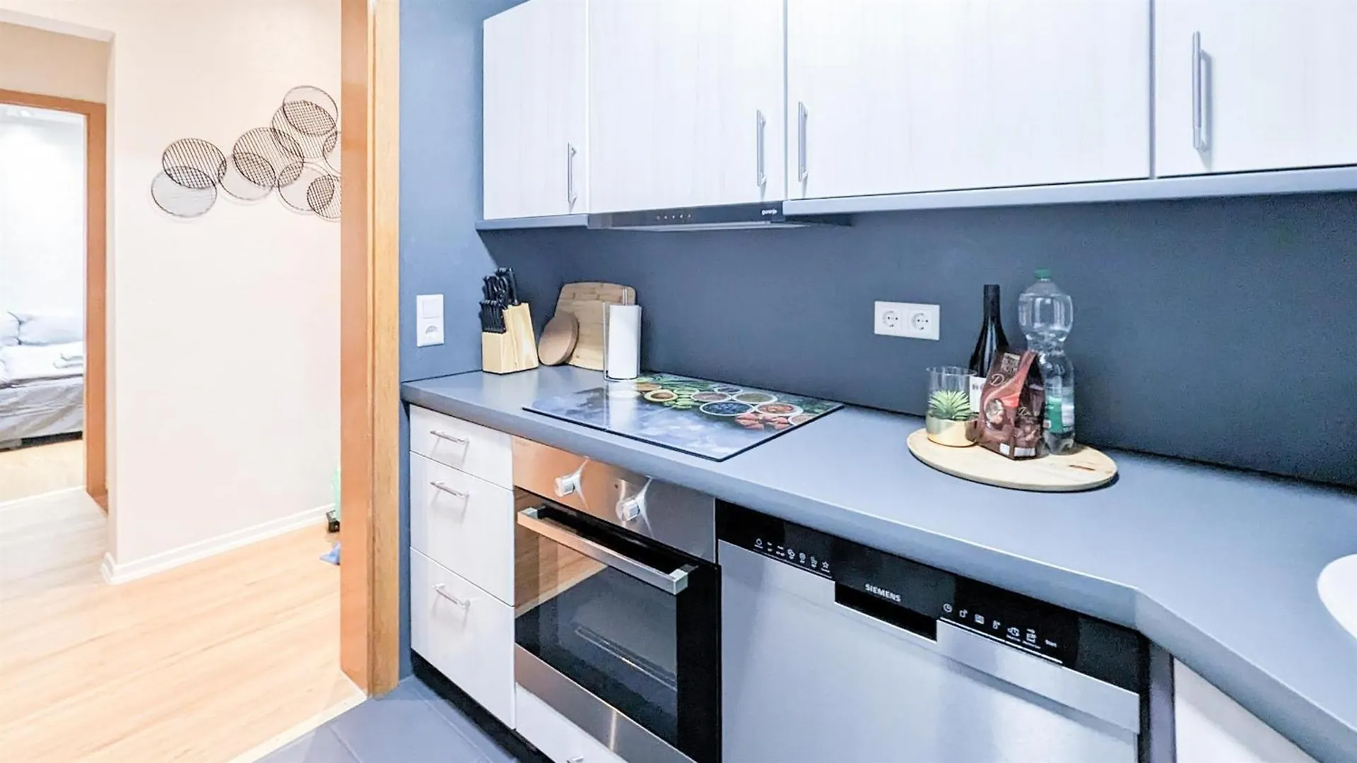 Alfa 4 Zimmer Apartment 8 Personen Tv Wifi Wm I 4Br 7Beds I 8 People I Kitchen L Bathroom Stuttgart 0*,