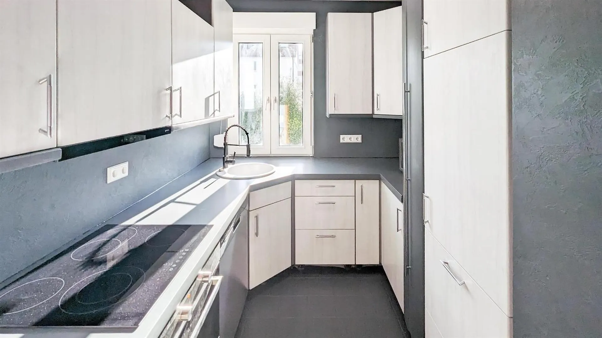 Alfa 4 Zimmer Apartment 8 Personen Tv Wifi Wm I 4Br 7Beds I 8 People I Kitchen L Bathroom Stuttgart 0*,  Duitsland